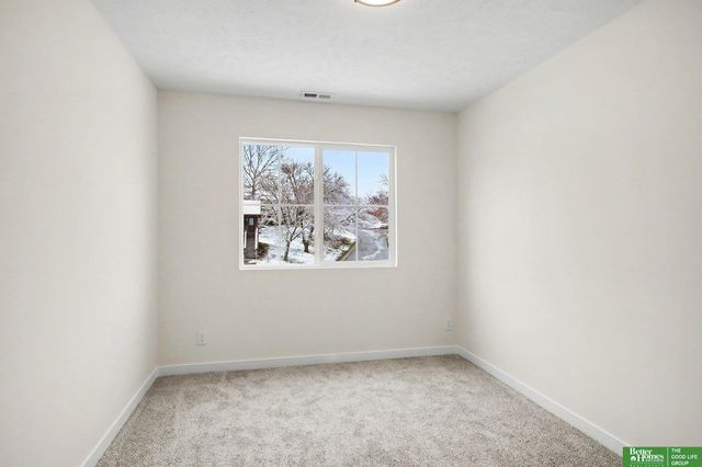 7106 N 79th Court, Omaha, NE 68122