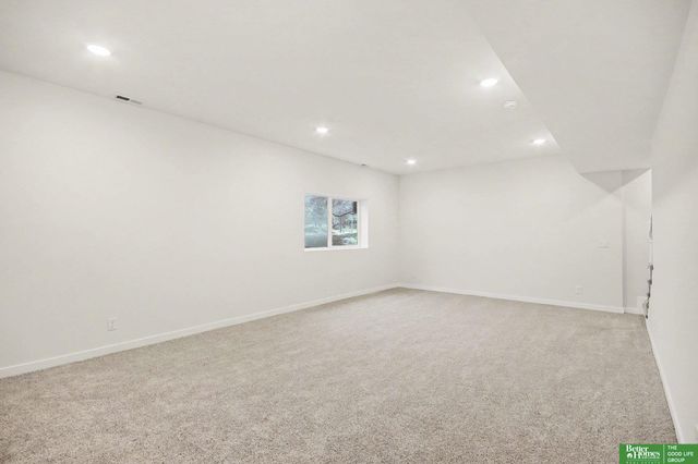 7106 N 79th Court, Omaha, NE 68122