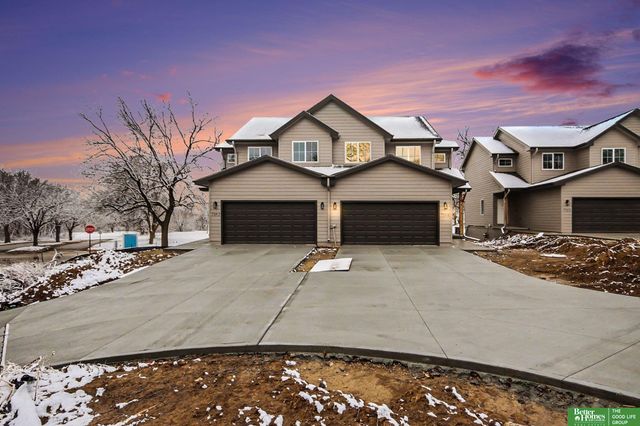 7106 N 79th Court, Omaha, NE 68122