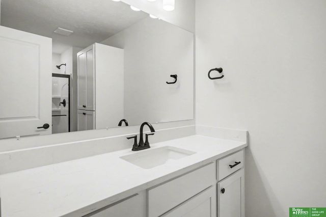 7106 N 79th Court, Omaha, NE 68122