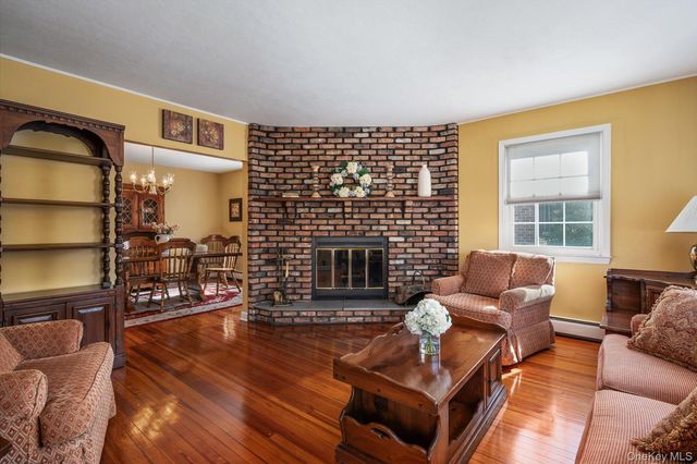 89 Bellevue Avenue, Oceanside, NY 11572