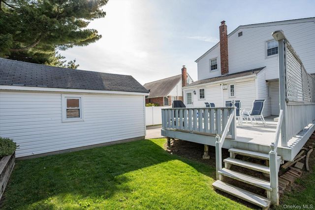 89 Bellevue Avenue, Oceanside, NY 11572