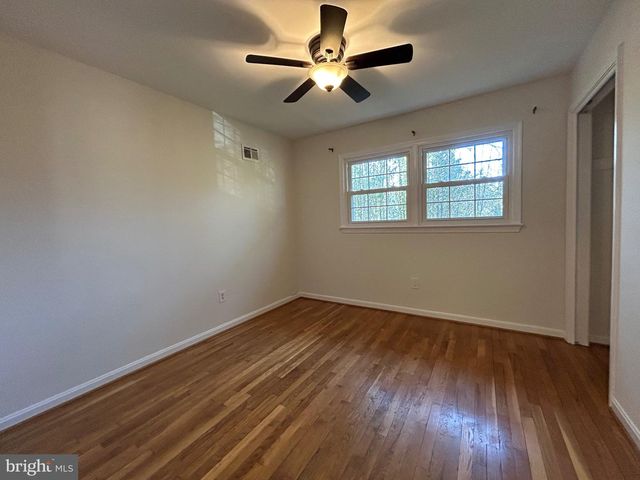 7812 POTTERS MILL CT, Rockville, MD 20855