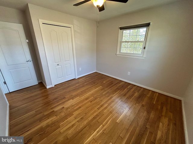 7812 POTTERS MILL CT, Rockville, MD 20855