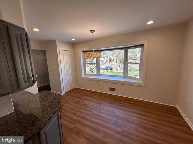 7812 POTTERS MILL CT, Rockville, MD 20855