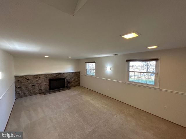 7812 POTTERS MILL CT, Rockville, MD 20855