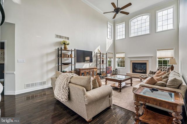304 SALARNO CT, Mullica Hill, NJ 08062