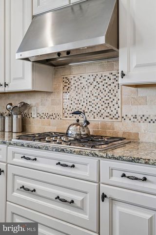 304 SALARNO CT, Mullica Hill, NJ 08062