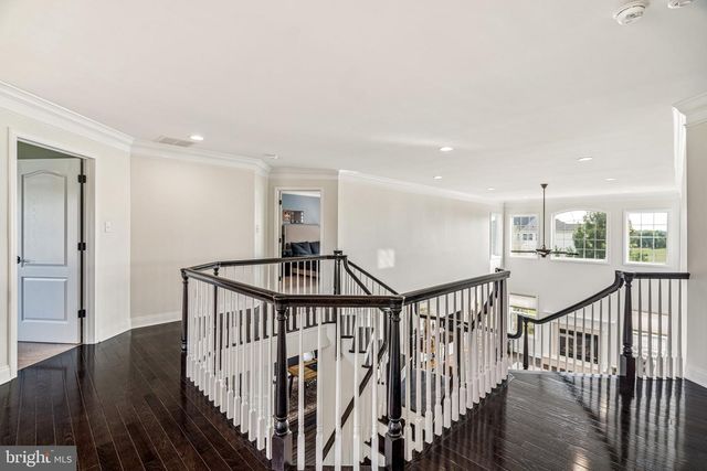 304 SALARNO CT, Mullica Hill, NJ 08062