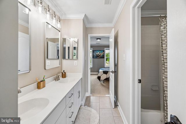 304 SALARNO CT, Mullica Hill, NJ 08062