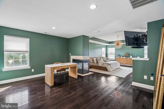 304 SALARNO CT, Mullica Hill, NJ 08062