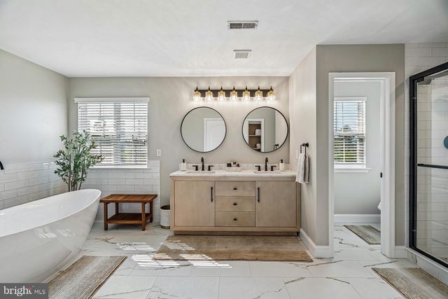 304 SALARNO CT, Mullica Hill, NJ 08062