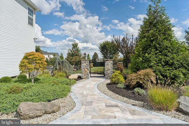 304 SALARNO CT, Mullica Hill, NJ 08062