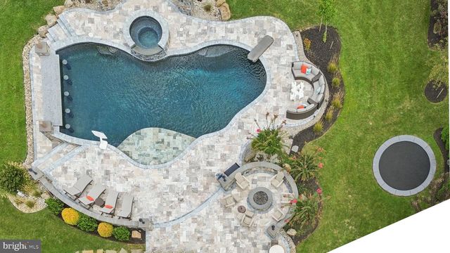 304 SALARNO CT, Mullica Hill, NJ 08062