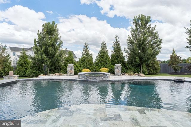 304 SALARNO CT, Mullica Hill, NJ 08062