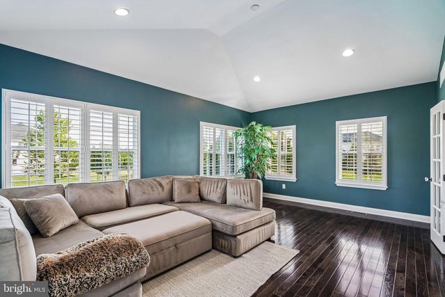 304 SALARNO CT, Mullica Hill, NJ 08062