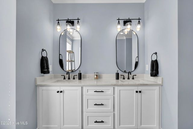 179 Twining Rose Lane, Holly Ridge, NC 28445