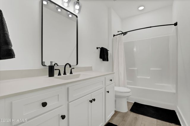 179 Twining Rose Lane, Holly Ridge, NC 28445