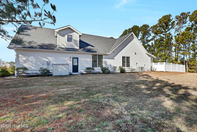 179 Twining Rose Lane, Holly Ridge, NC 28445