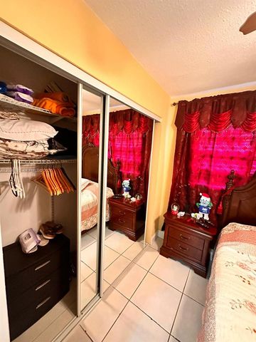5953 W 28th Ave 24, Hialeah, FL 33016