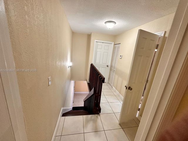 5953 W 28th Ave 24, Hialeah, FL 33016