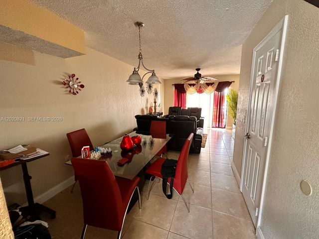 5953 W 28th Ave 24, Hialeah, FL 33016