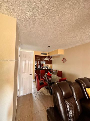 5953 W 28th Ave 24, Hialeah, FL 33016