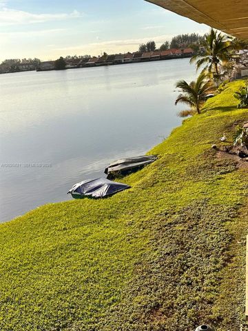 5953 W 28th Ave 24, Hialeah, FL 33016
