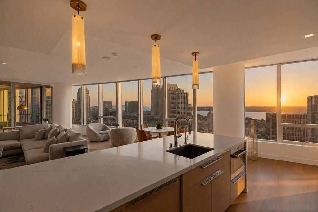 888 W E Street 2004, San Diego, CA 92101 — photo 3
