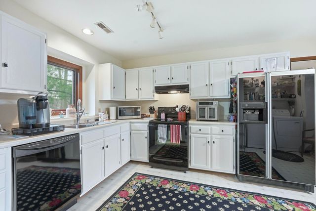 7116 Thamesford Drive, Fort Wayne, IN 46835