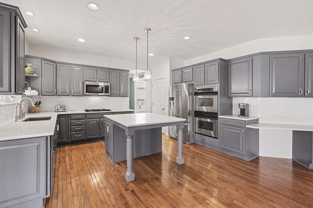 6345 Brookview Drive, Saline, MI 48176