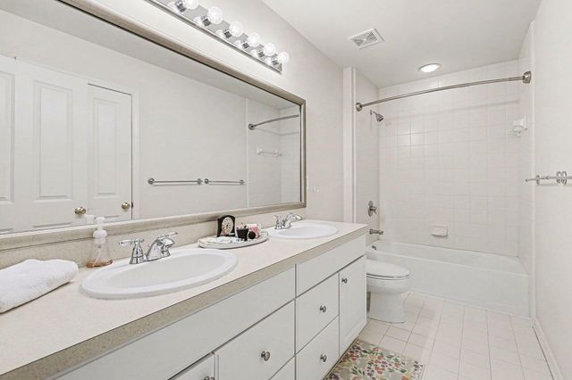 6345 Brookview Drive, Saline, MI 48176