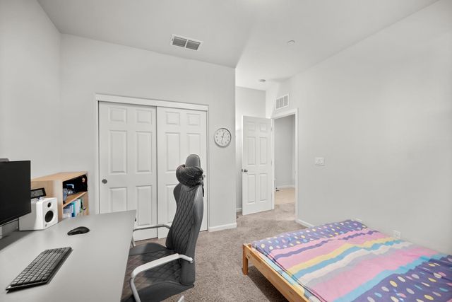 712 Renoir Ln, Stockton, CA 95209