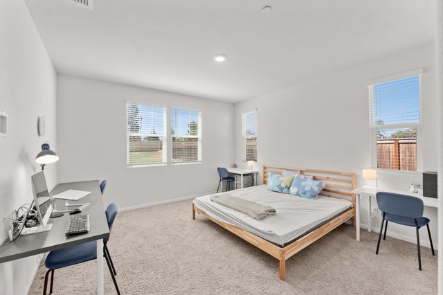 712 Renoir Ln, Stockton, CA 95209