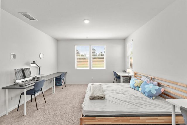 712 Renoir Ln, Stockton, CA 95209