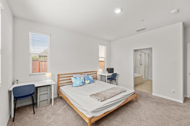 712 Renoir Ln, Stockton, CA 95209