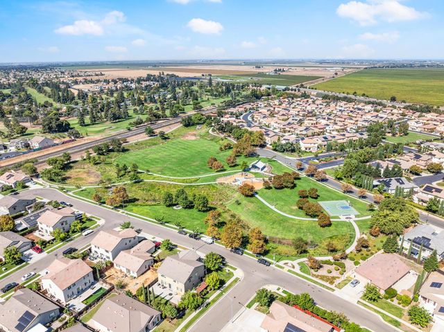 712 Renoir Ln, Stockton, CA 95209