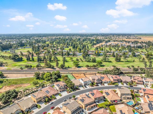 712 Renoir Ln, Stockton, CA 95209