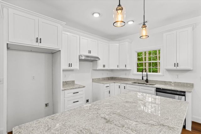3005 Crystal Mark Lane, Dalton, GA 30721