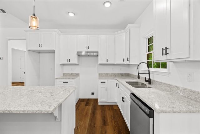 3005 Crystal Mark Lane, Dalton, GA 30721