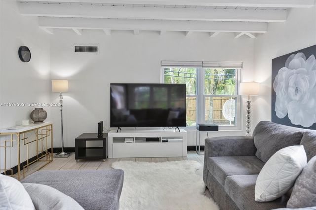 8700 N Miami Ave 8700, El Portal, FL 33150