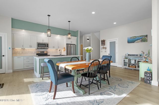 103 Port Lane, Newport, NC 28570