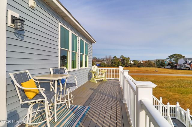 103 Port Lane, Newport, NC 28570