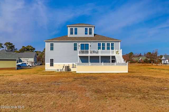 103 Port Lane, Newport, NC 28570