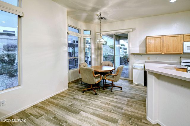 345 W Continental Vista Place, Green Valley, AZ 85614