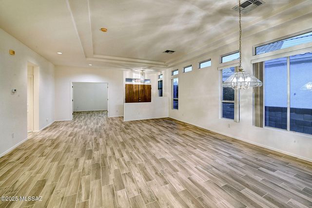 345 W Continental Vista Place, Green Valley, AZ 85614