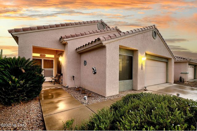 345 W Continental Vista Place, Green Valley, AZ 85614