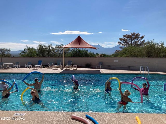 345 W Continental Vista Place, Green Valley, AZ 85614