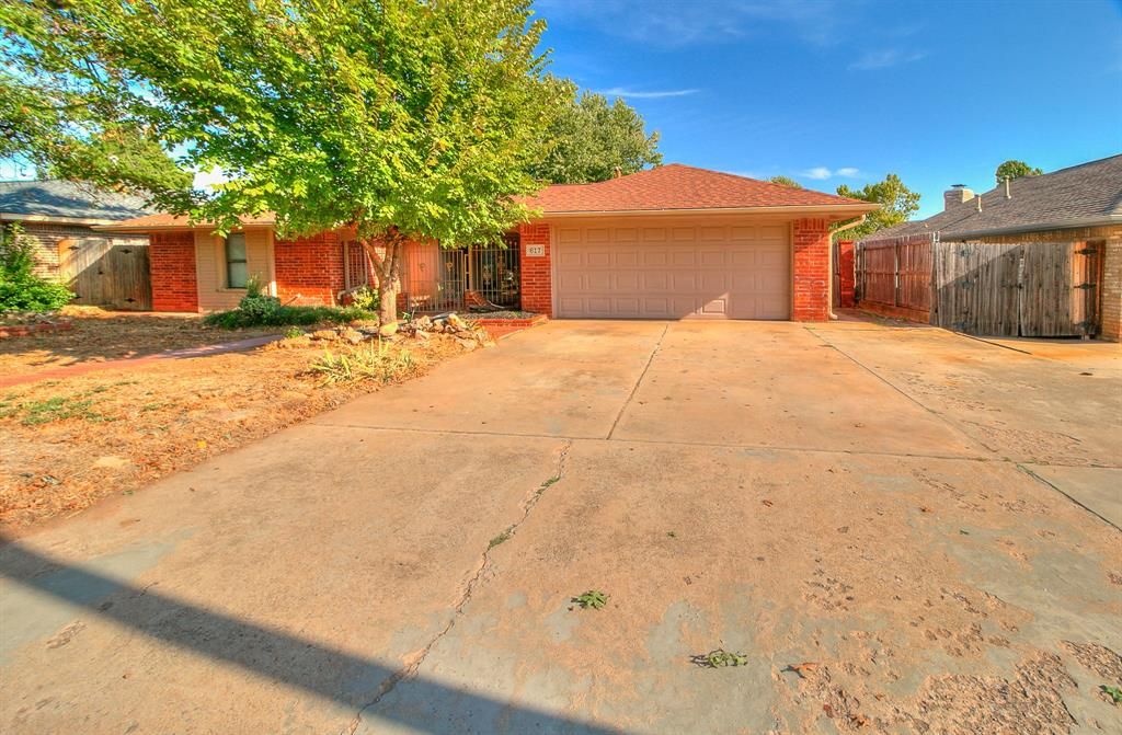 617 Woodlawn Drive, Yukon, OK 73099