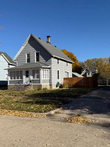 743 11th Street, Beloit, WI 53511